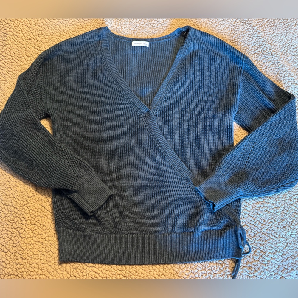 Gentle Fawn Dark blue Ribbed V-Neck Sweater